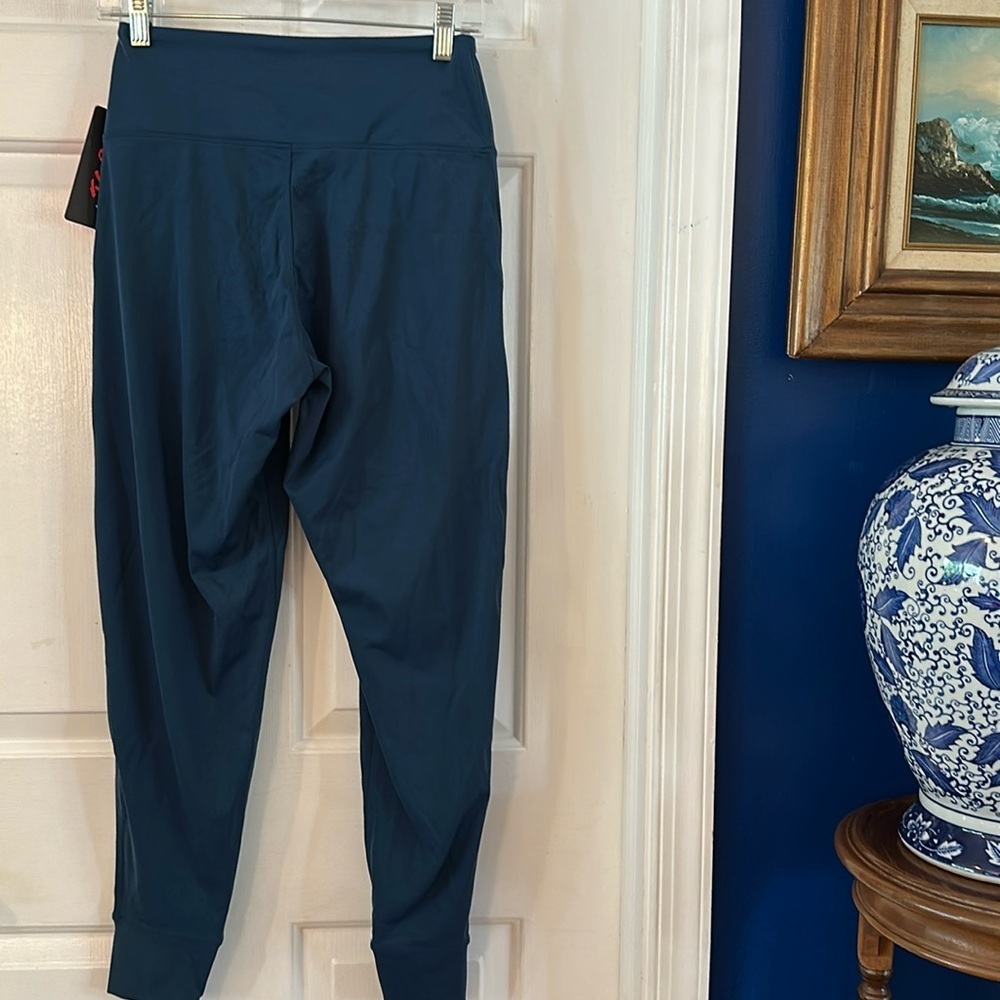 NWT Women’s TGP The Gym People Blue High-Waisted Polyester & Spandex Leggings - Picture 6 of 7